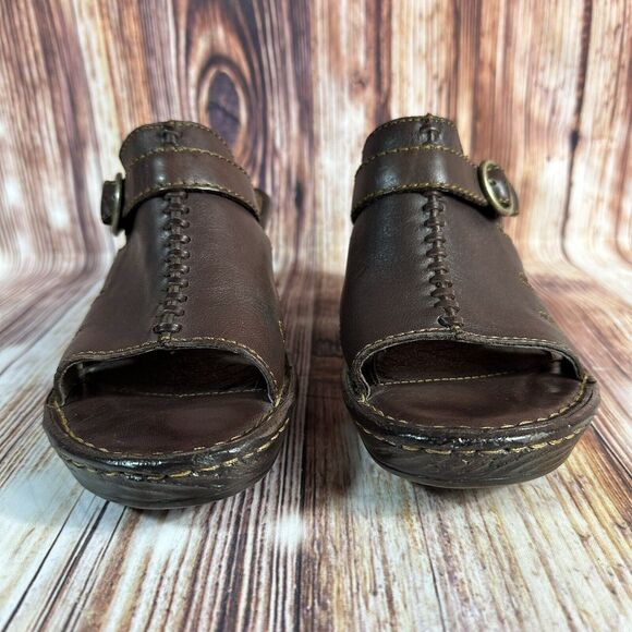 Born Womens Sz 8 Brown Leather Open Toe Slip On Shoes Block Heel Sandals Buckle - Picture 2 of 10